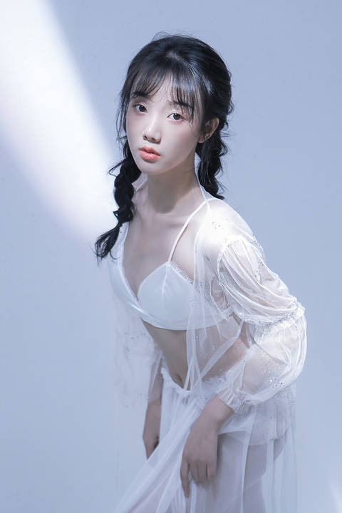 摄影师 A-mu NO.002 lumen.jpg 摄影师 A-mu NO.002 lumen.jpg